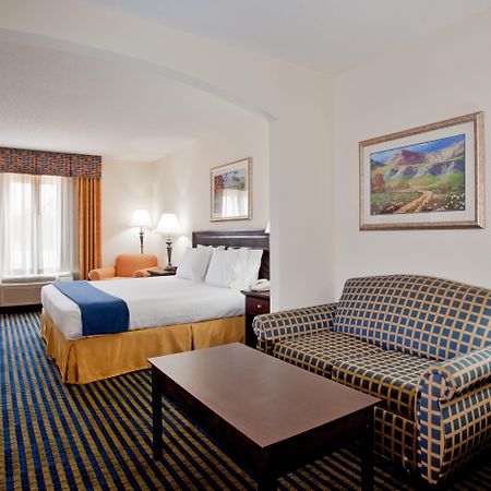 Holiday Inn Express & Suites Chesapeake By Ihg Екстер'єр фото