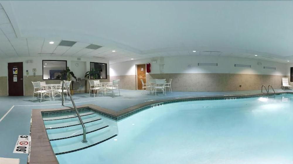 Holiday Inn Express & Suites Chesapeake By Ihg Екстер'єр фото