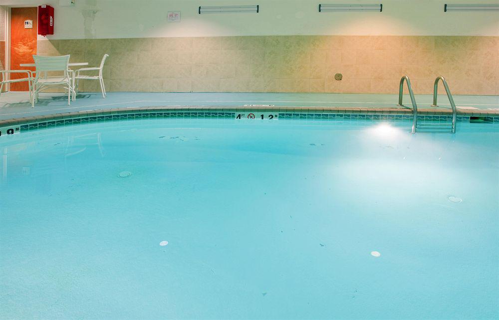 Holiday Inn Express & Suites Chesapeake By Ihg Екстер'єр фото