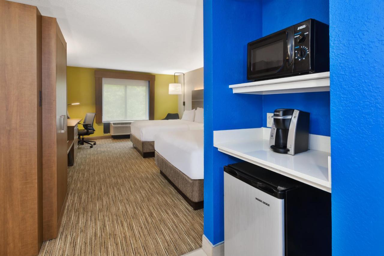 Holiday Inn Express & Suites Chesapeake By Ihg Екстер'єр фото