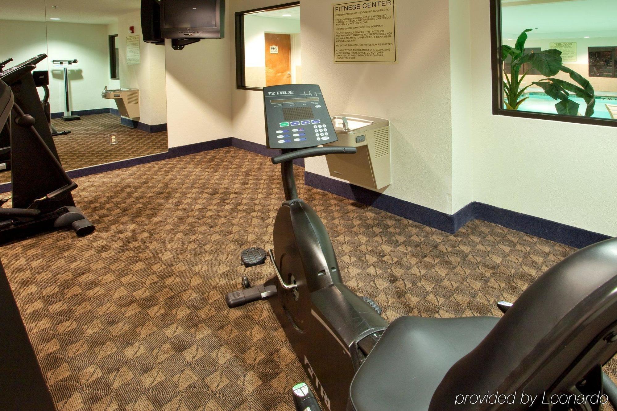 Holiday Inn Express & Suites Chesapeake By Ihg Зручності фото